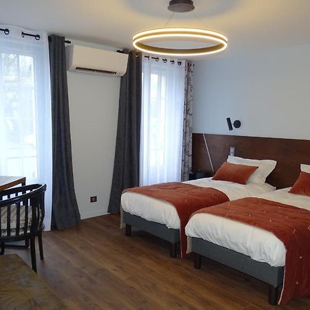 Auberge De La Garenne Saint-Remy-l'Honore 外观 照片